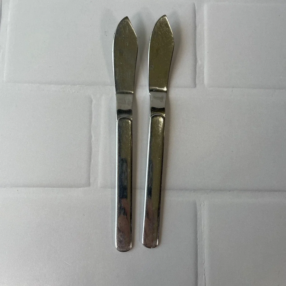 Reed & Barton Middleburg-Marlborough Stainless Flat Handle Butter Knives Set 2